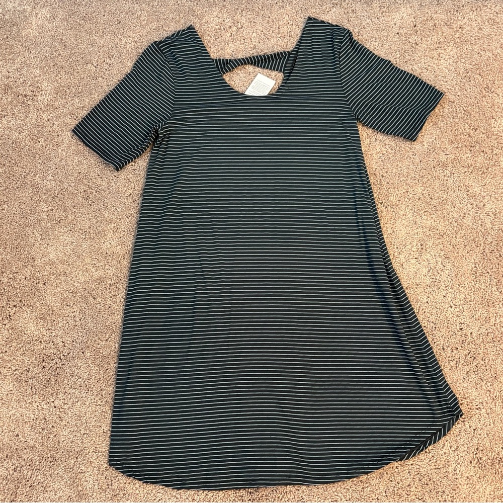 Women’s Black and White Striped Short Sleeve Beach Dress